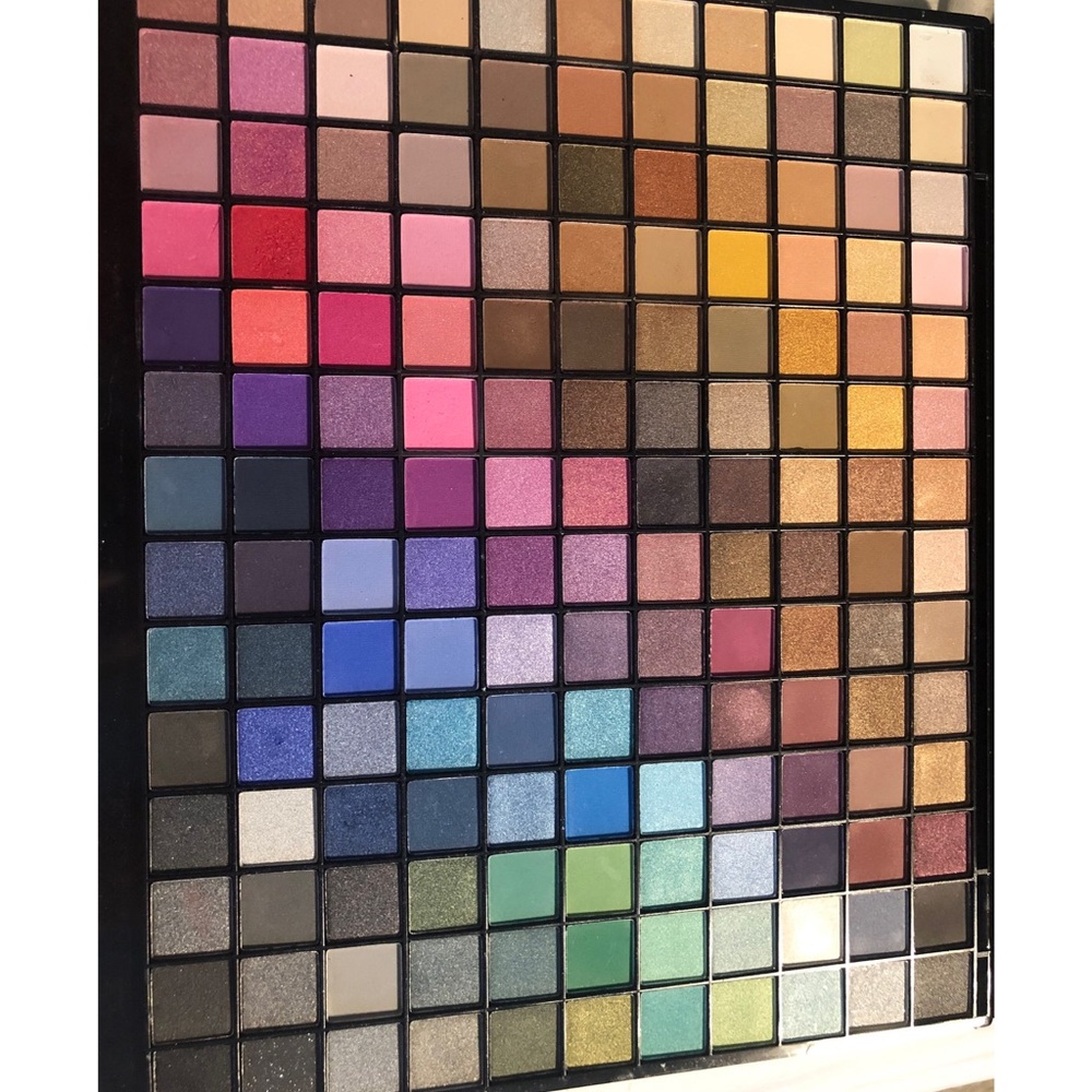 Profusion Cosmetics 154 shadow palette!
